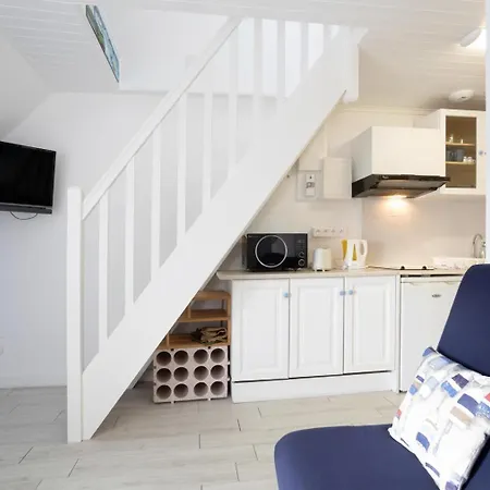 Face A La Appartement *